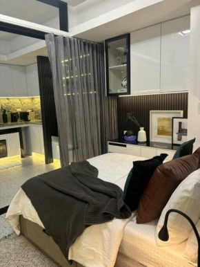 Venice Luxury Residences, FREE Parking, Near BGC